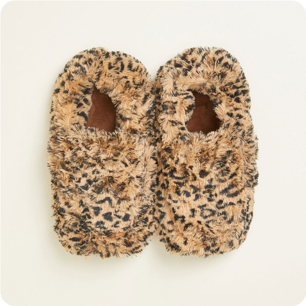 FW-SLI-5-Leopard-Slippers-01-Crop_75070450-8a2f-49fd-a19b-2a5c067518eb-2