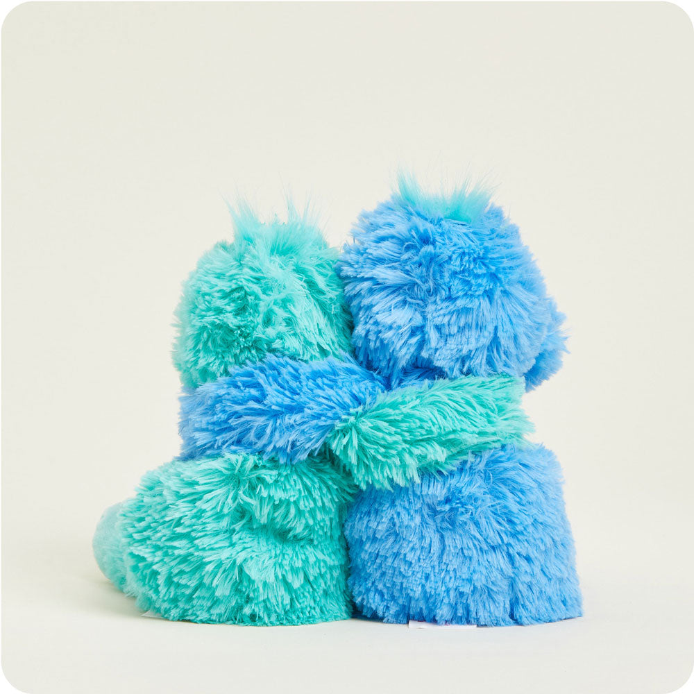 HUGS-DIN-1-Dinosaur-Hugs-04-Crop-2