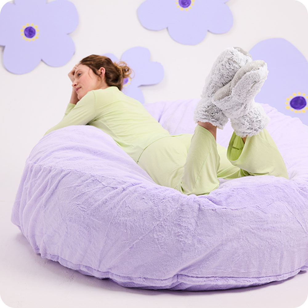 marshallow_gray_boots_warmies_lifestyle-1